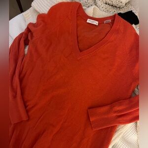 Equipment Femme Women's V-Neck Cashmere Sweater in Vibrant Orange